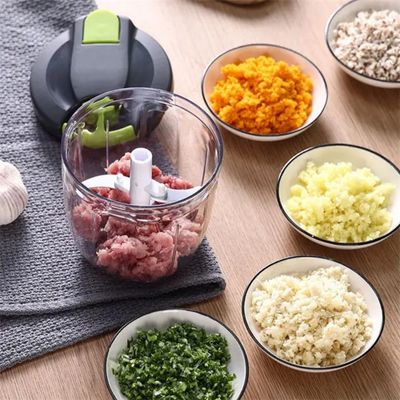 Le Hachoir Manuel : L'Ustensile Indispensable pour Tout Cuisinier