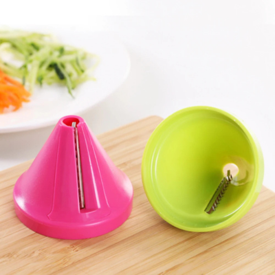 Coupe légumes en spirales  couleur vert et rose