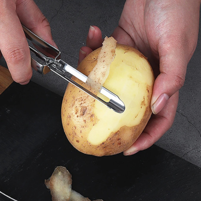 Econome de pomme de terrre avec un design léger