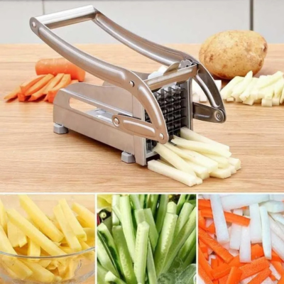 Frites fraîchement coupées avec le coupe frite professionnel 
