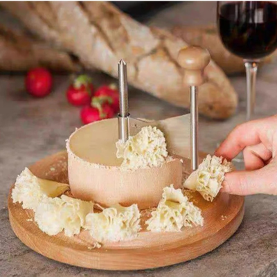 Girolle à fromage avec une lame rotative ultra-affûtée 