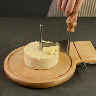 Girolle à fromage avec une  poignée ergonomique