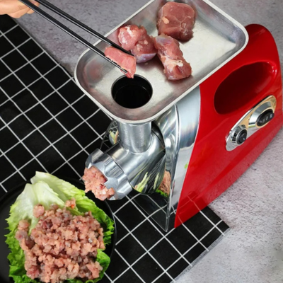 Hachoir-a-viande-electrique-avec-un-plateau