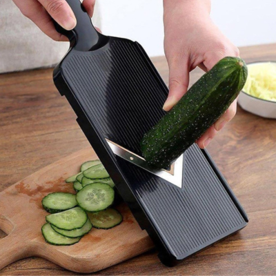 Mandoline-japonaise-coupe-les-concombre-en-rondelles