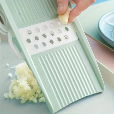 Mandoline-japonaise-rape-ail