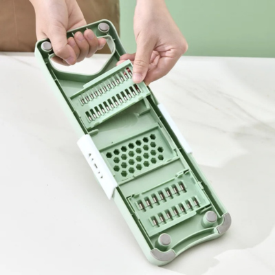 Mandoline-japonaise-tiroire-pour_insirer-les-lames