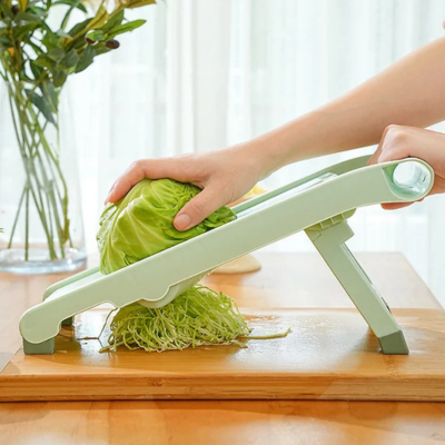 Mandoline-japonaise-verte-coupe-chou