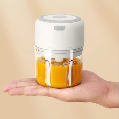 Mini-hachoir-electrique-faire-soupe-bebe-1