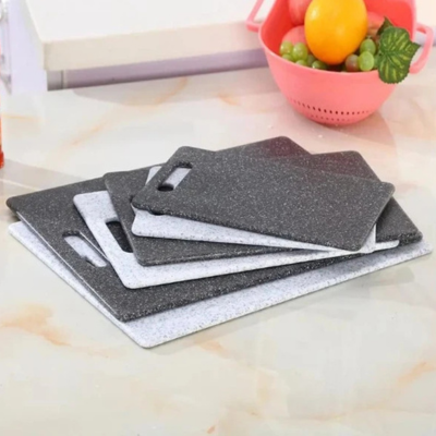 Planche-a-decouper-design-unique-aspect-marbre