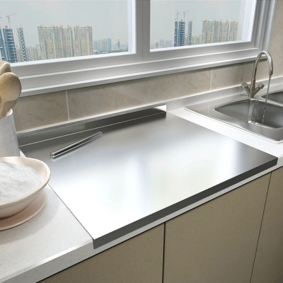 Planche-a-decouper-en-inox-plan-de-travail