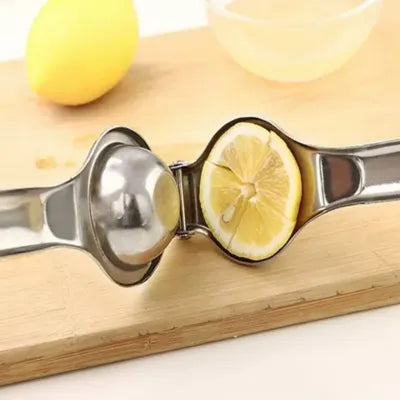 Presse agrume inox facile à utiliser