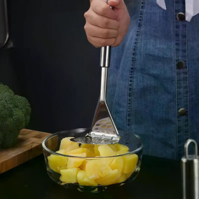 Presse purée inox manuel  avec une poignée ergonomique