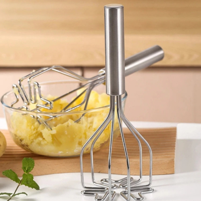 Presse-purée manuel efficace pour purées de pommes de terre onctueuses