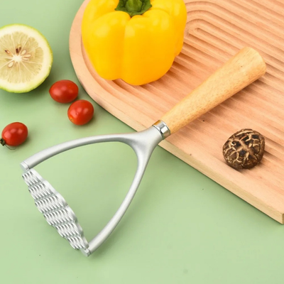 Presse purée manuel poignée épaisse en bois