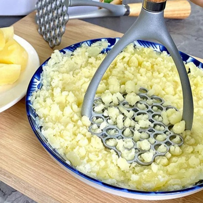 Presse purée manuel  pour fair purée pomme de terre