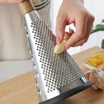 Râpe à fromage conique en inox et bois râpe ail