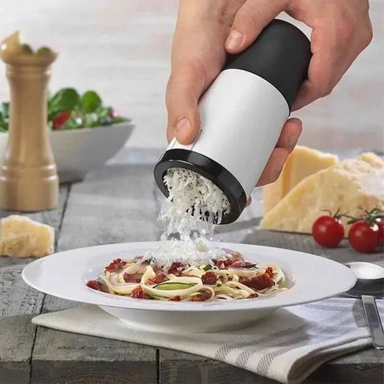 Râpe à fromage dur