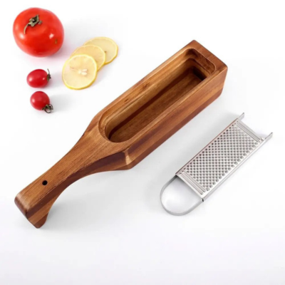 Râpe parmesan avec récipient