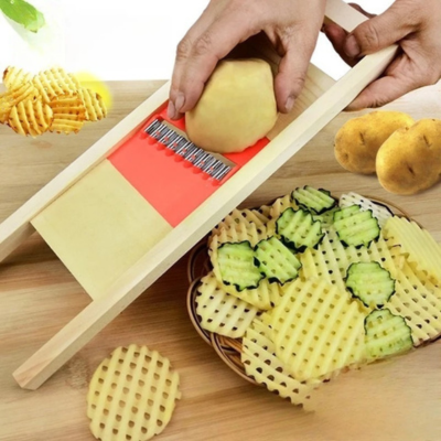 Résultat de la découpe avec le coupe-frite des frites de taille égale