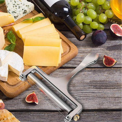 Trancheuse à fromage manuelle robuste et un plateau  au fromage 