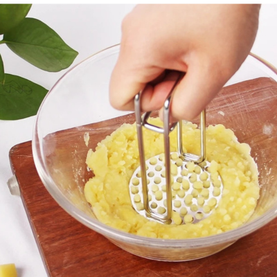 Ustensile presse-purée ergonomique  confort d'utilisation optimal
