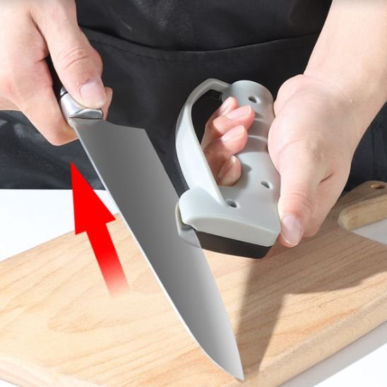 Aiguiseur de couteau avec un design ergonomique avec poignée intégrée 