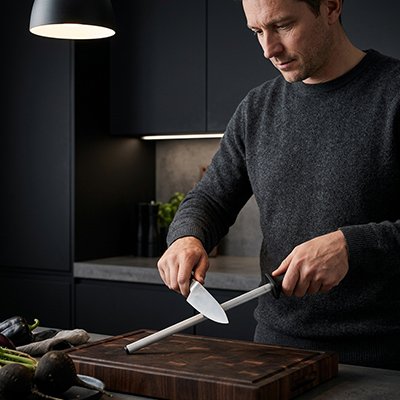 Aiguiseur de couteau compact dans les tiroirs de cuisine