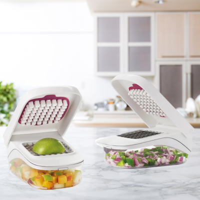 coupe legume avec legumes coupes dans une cuisine moderne

