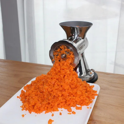 Hachoir-a-viande-manuel-hache-carottes