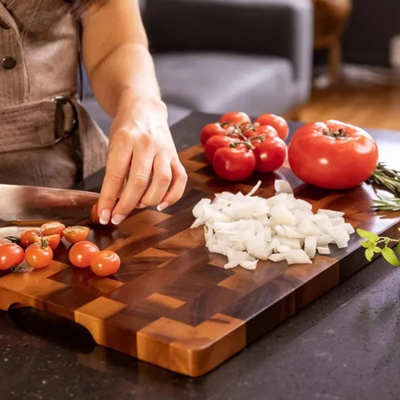 planche-a-decouper-en-bois-d-acacia-cuisine