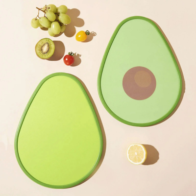 planche-a-decouper-en-forme-de-avocat-double-face