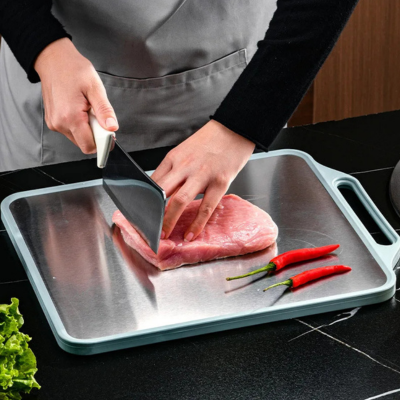 Planche-a-decouper-pratique