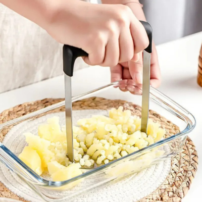 presse-purée pour obtenir une purée lisse et onctueuse